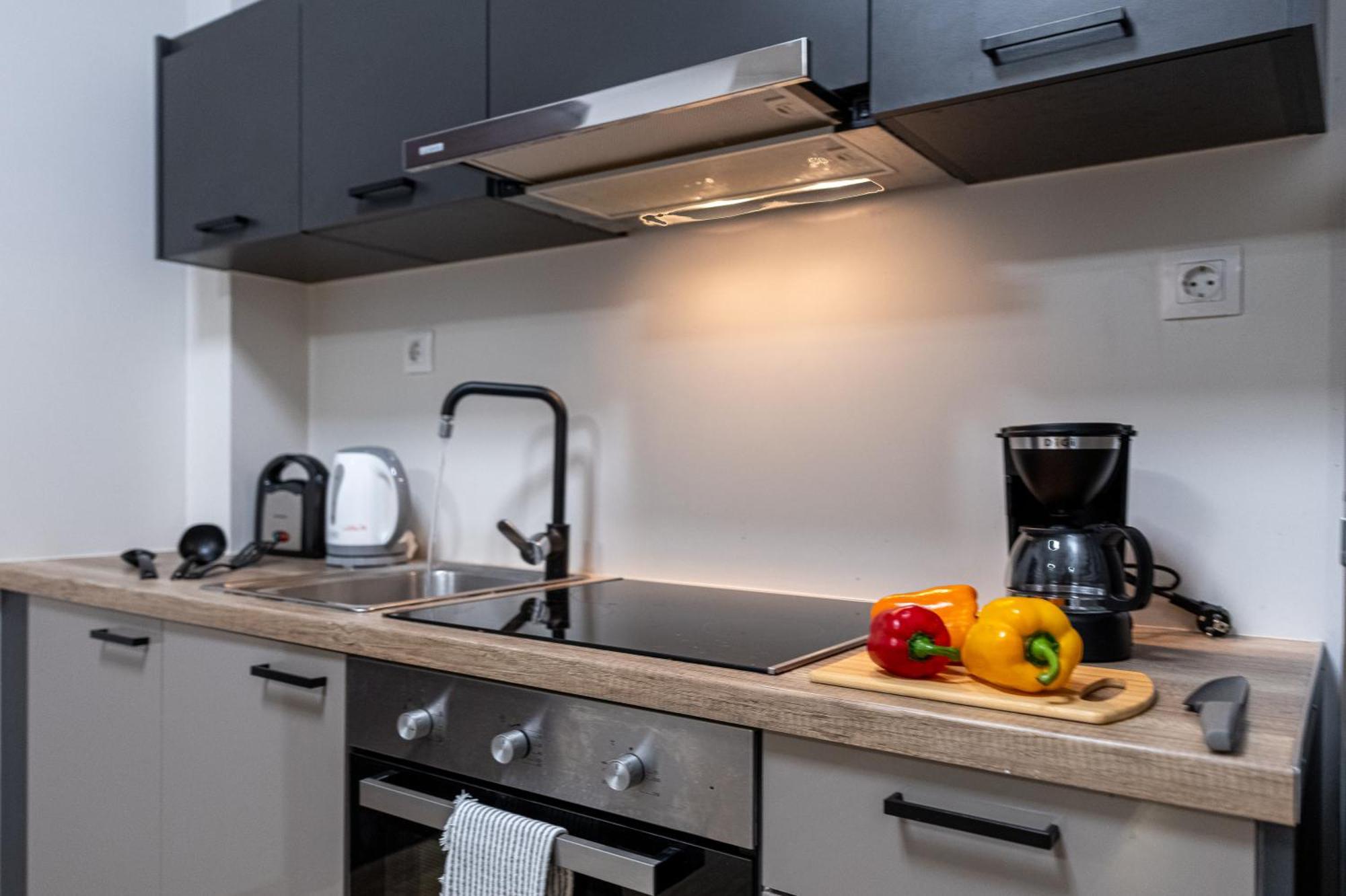 Athenian Infinity Apartments Bagian luar foto