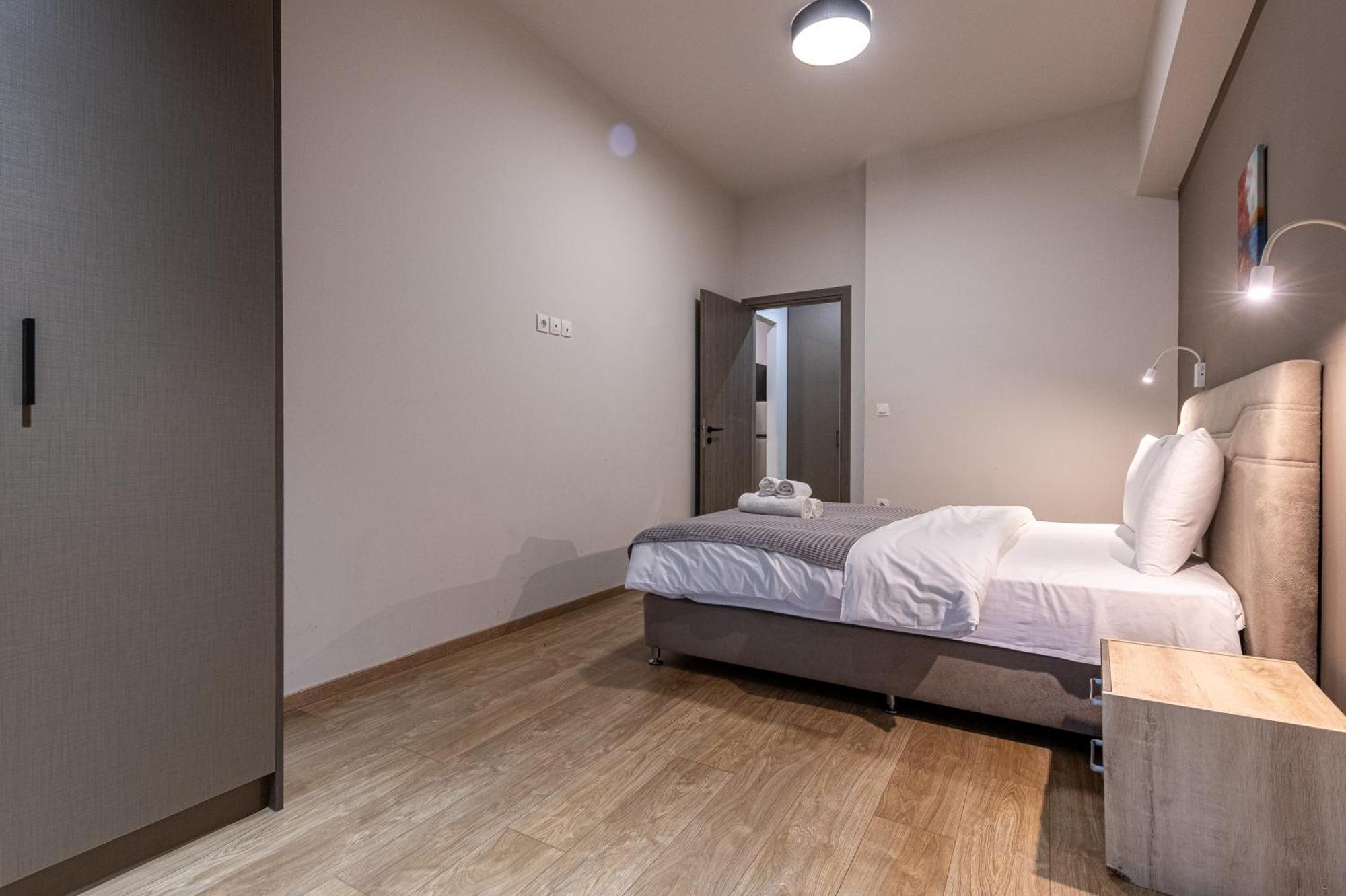 Athenian Infinity Apartments Bagian luar foto