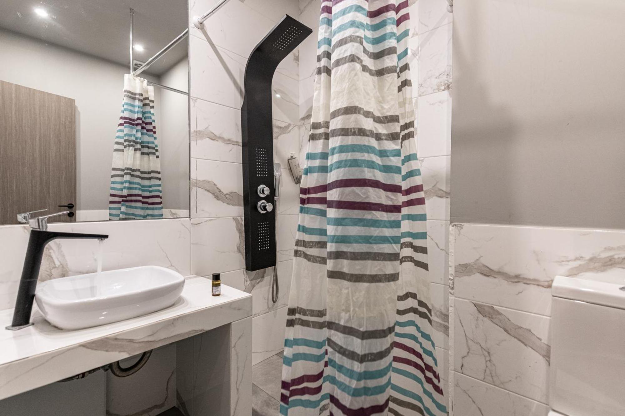 Athenian Infinity Apartments Bagian luar foto