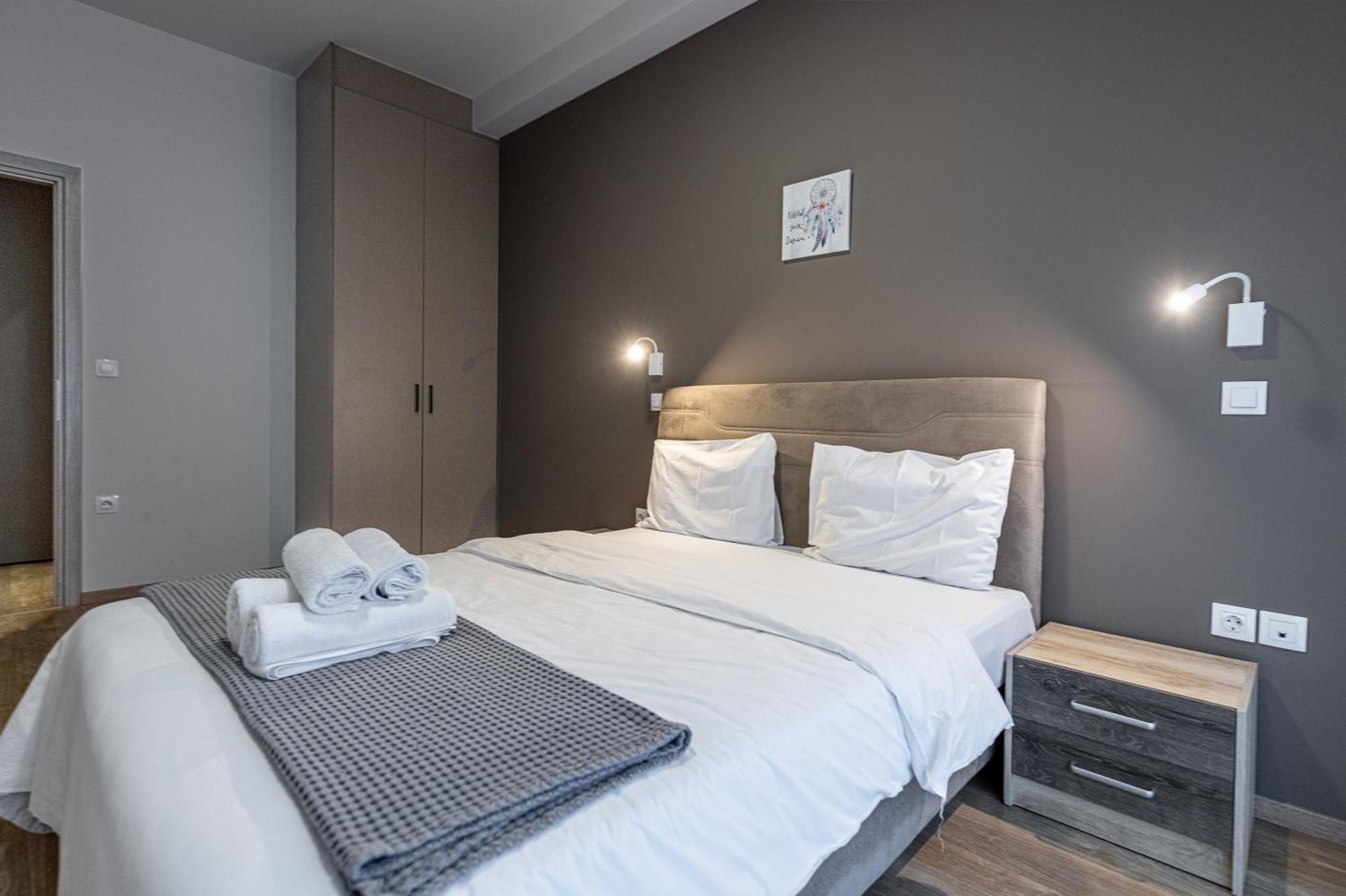 Athenian Infinity Apartments Bagian luar foto